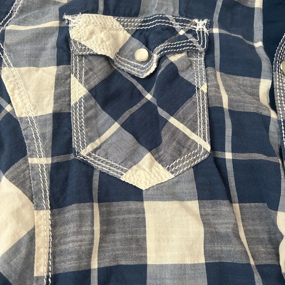 Inc Button down - Picture 3 of 5